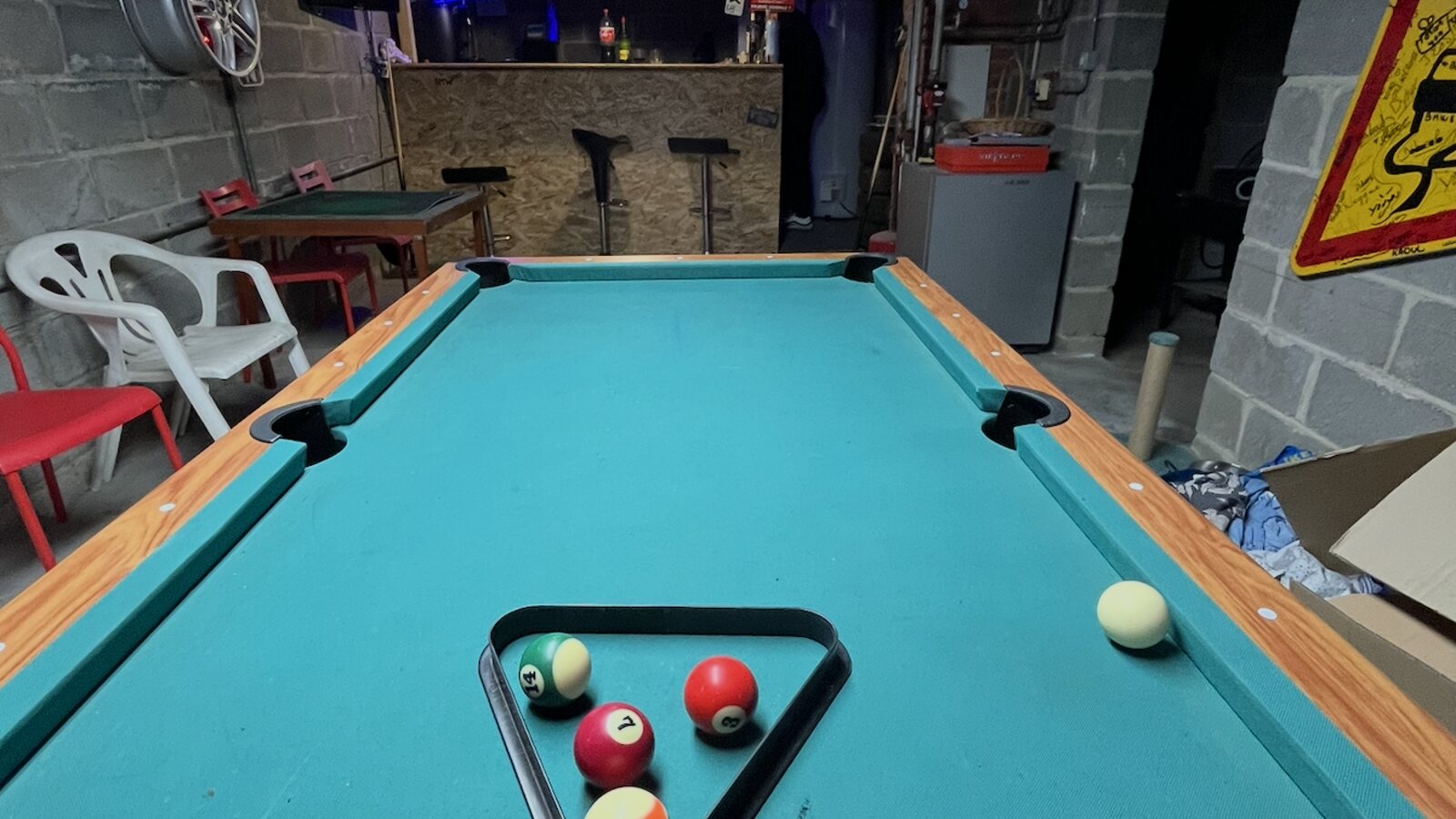 Match de billard à la garçonnière